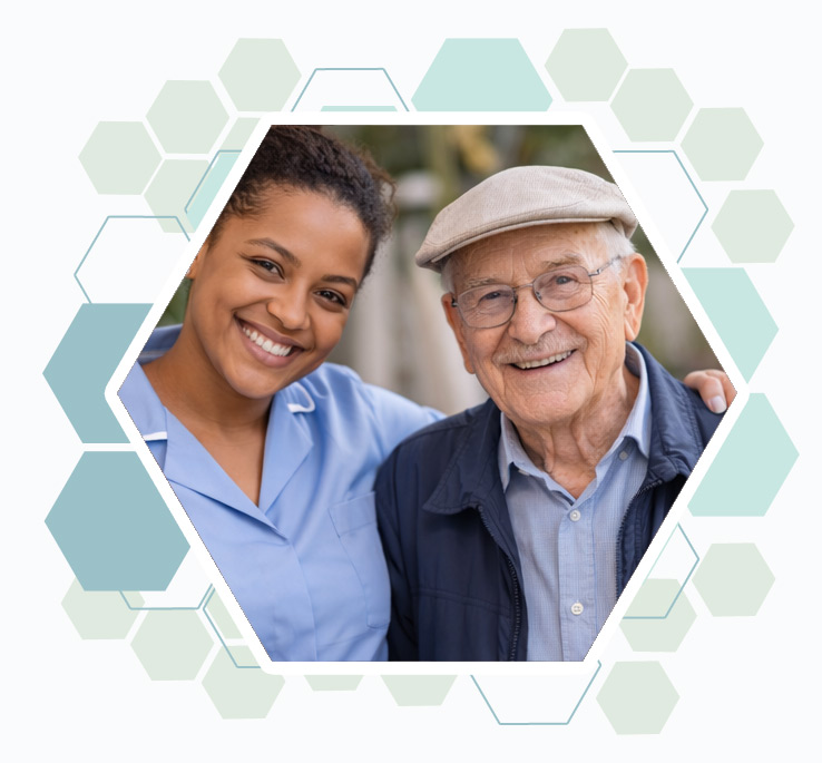 l'importance du lien, portrait d'une aide à domicile et un senior.