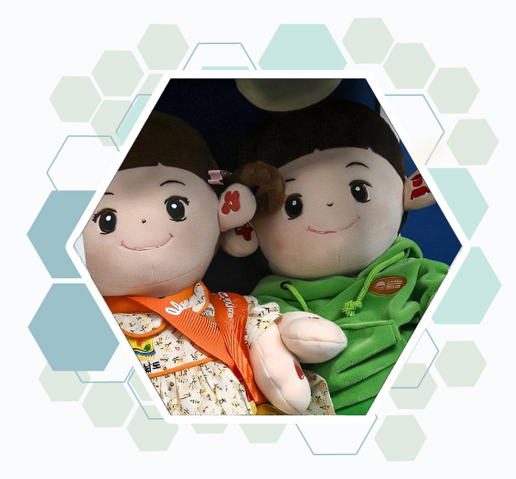 Hyodol, une poupée compagnon spécial senior qui tient compagnie et gère la téléassistance